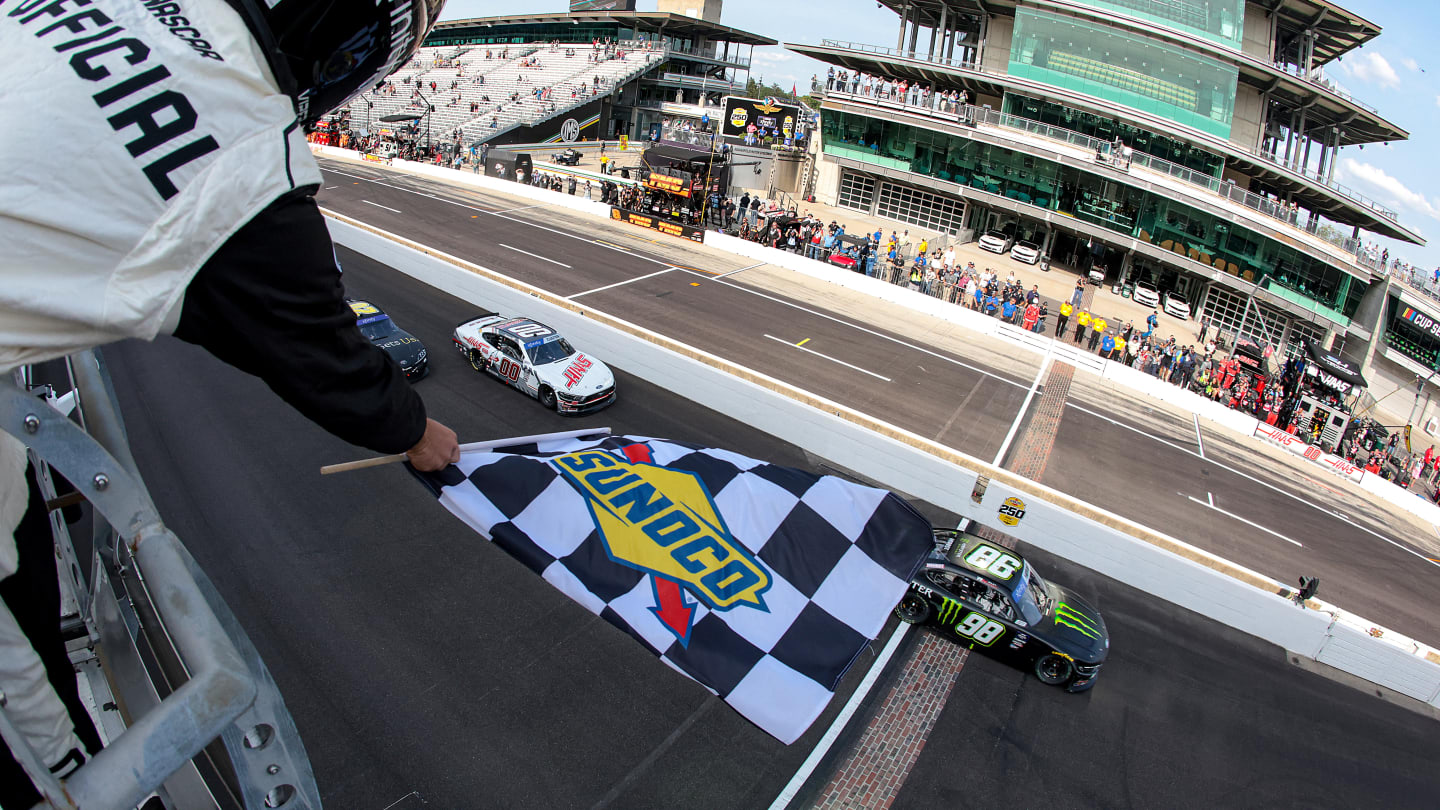 NASCAR: для победителя Brickyard появилось новое место приземления