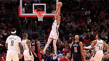 Milwaukee Bucks v Chicago Bulls