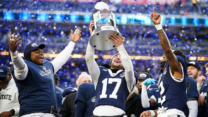 2025 Bad Boy Mowers Pinstripe Bowl - Clemson v Penn State