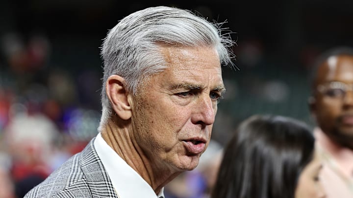 There's 2 trade targets the Phillies should be honing in on at this year's trade deadline.