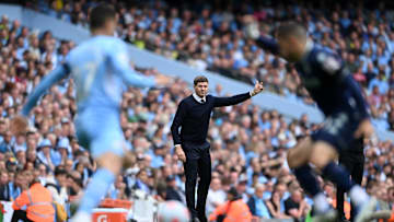 Gerrard no pudo vencer al Manchester City con su equipo