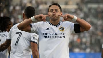 Javier 'Chicharito' Hernández celebra un gol.