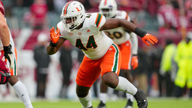 Miami Hurricanes defensive lineman Rueben Bain Jr. (44) rushes in the second half against the Temple Owls at Lincoln Financia