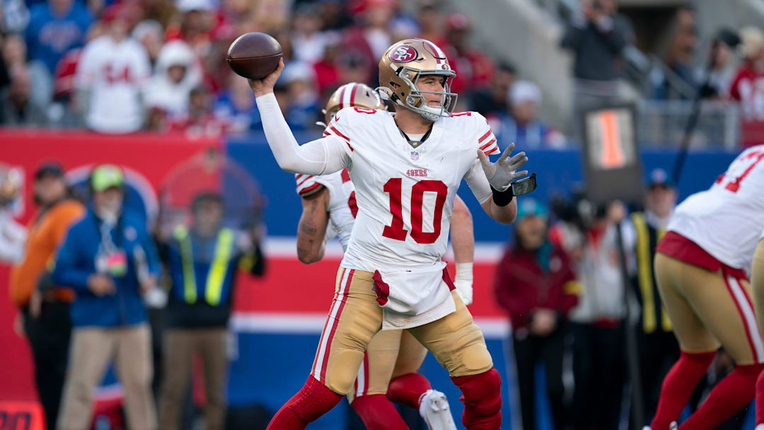 San Francisco 49ers quarterback Mac Jones (10) looks to throw a pass during a week 9 game between New York Giants and San Francisco 49ers at MetLife Stadium on Sunday, Nov. 2, 2025. San Francisco 49ers quarterback Mac Jones (10) looks to throw a pass during a week 9 game between New York Giants and San Francisco 49ers at MetLife Stadium on Sunday, Nov. 2, 2025.