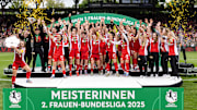 Union Berlin feiert den Aufstieg in die 1. Bundesliga und den Meistertitel