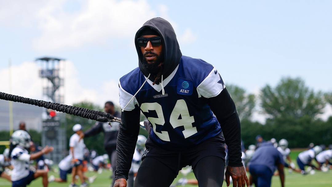 Dallas Cowboys safety Malik Hooker goes through a drill during practice at the Ford Center at the Star Training Facility in Frisco Dallas Cowboys safety Malik Hooker goes through a drill during practice at the Ford Center at the Star Training Facility in Frisco