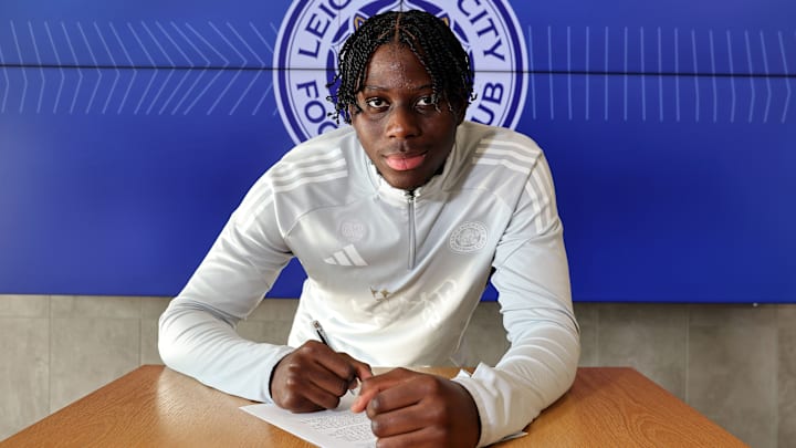 Kevon Gray signs first Leicester City Contract