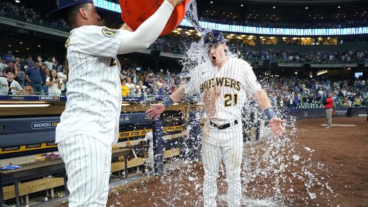 Milwaukee Brewers surprise fans before Pittsburgh Pirates game