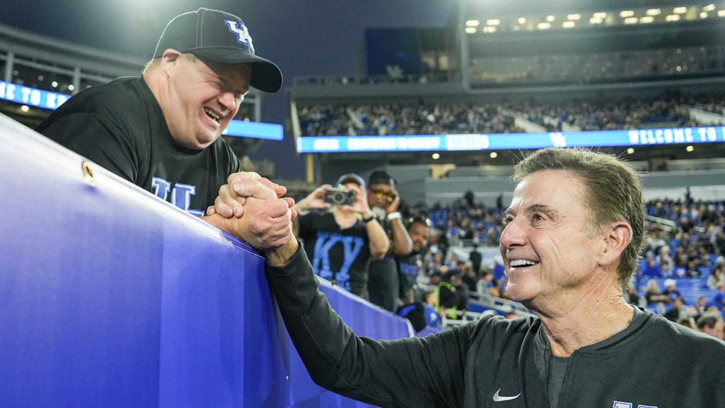 Legendary College Basketball Coach Donated to Kentucky Wildcats Football NIL Fund