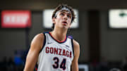 Gonzaga Bulldogs forward Braden Huff (34).