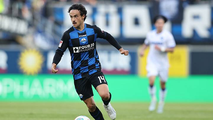 SC Paderborn 07 v Karlsruher SC - 2. Bundesliga