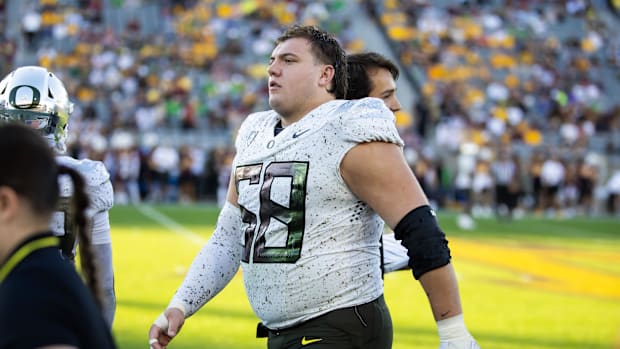 Nov 18, 2023; Tempe, Arizona, USA; Oregon Ducks offensive lineman Jackson Powers-Johnson (58) against the Arizona State Sun D