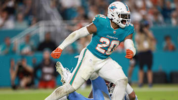 Tennessee Titans v Miami Dolphins