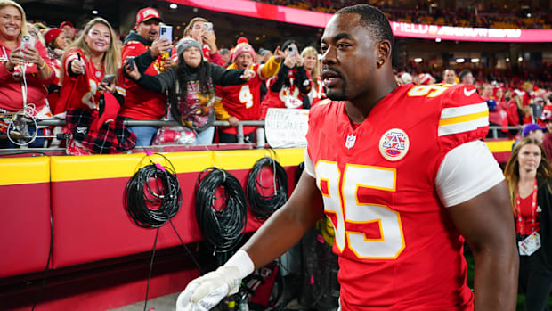 Chris Jones has helped lift the Chiefs to a 5–3 record.