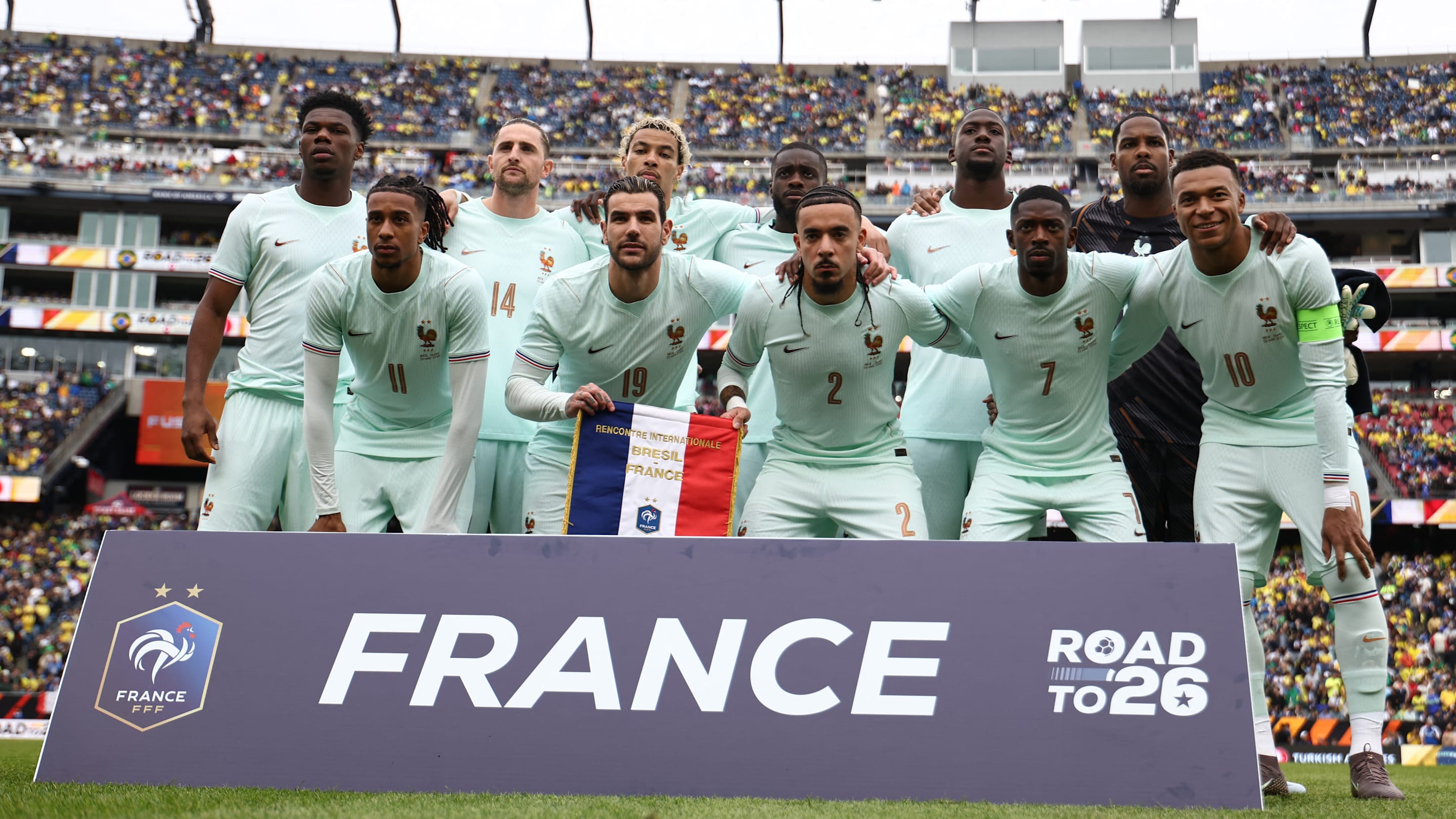 France : Deux coachs passés par la Ligue 1 sont admiratifs des Bleus de Didider Deschamps