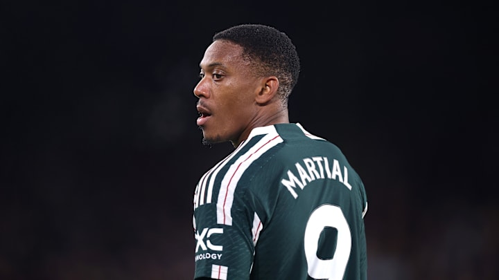 Martial segue à disposição do mercado e na mira do Flamengo, diz site.