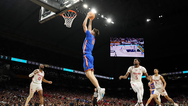 Florida Gators forward Alex Condon dunks vs. the Houston Cougars during the national championship game on Apr 7, 2025. Florida Gators forward Alex Condon dunks vs. the Houston Cougars during the national championship game on Apr 7, 2025.