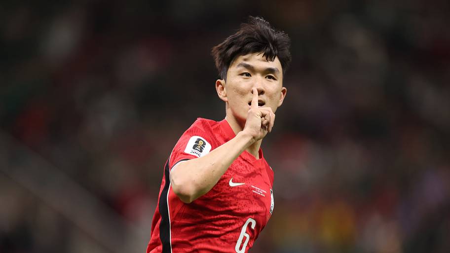 Hwang In-beom lighting it up.