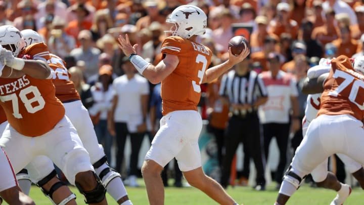 Texas Longhorns quarterback Quinn Ewers (3) throws a pass during the Red River Rivalry college football game between the University of Oklahoma Sooners (OU) and the University of Texas (UT) Longhorns at the Cotton Bowl in Dallas, Saturday, Oct. 7, 2023. Oklahoma won 34-30.