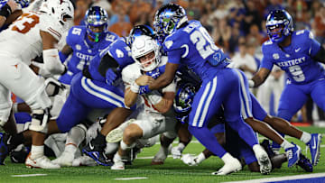 Arch Manning, Texas v Kentucky