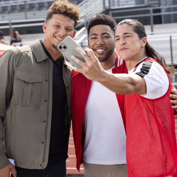 Cristo Fernandez, Patrick Mahomes, and Jake from State Farm 