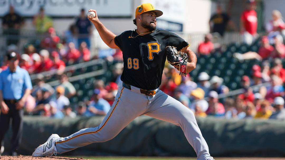Mar 1, 2026; Jupiter, Florida, USA; Pittsburgh Pirates relief pitcher Antwone Kelly (89) delivers a pitch against the St. Louis Cardinals during the fourth inning at Roger Dean Chevrolet Stadium. Mandatory Credit: Sam Navarro-Imagn Images Mar 1, 2026; Jupiter, Florida, USA; Pittsburgh Pirates relief pitcher Antwone Kelly (89) delivers a pitch against the St. Louis Cardinals during the fourth inning at Roger Dean Chevrolet Stadium. Mandatory Credit: Sam Navarro-Imagn Images