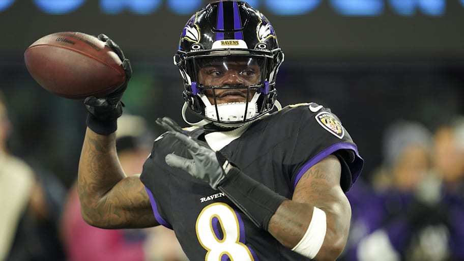 Lamar Jackson struggled with injuries this season, and the Ravens fell to 8–9, missing the postseason. 