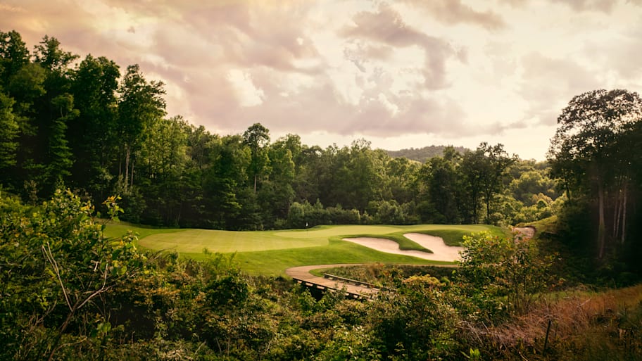 Golf hole at Balsam Mountain Preserve