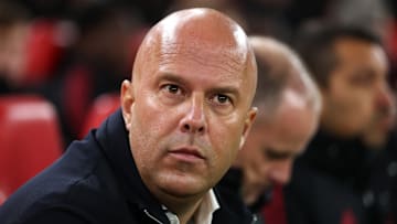 Arne Slot steht unter Druck 