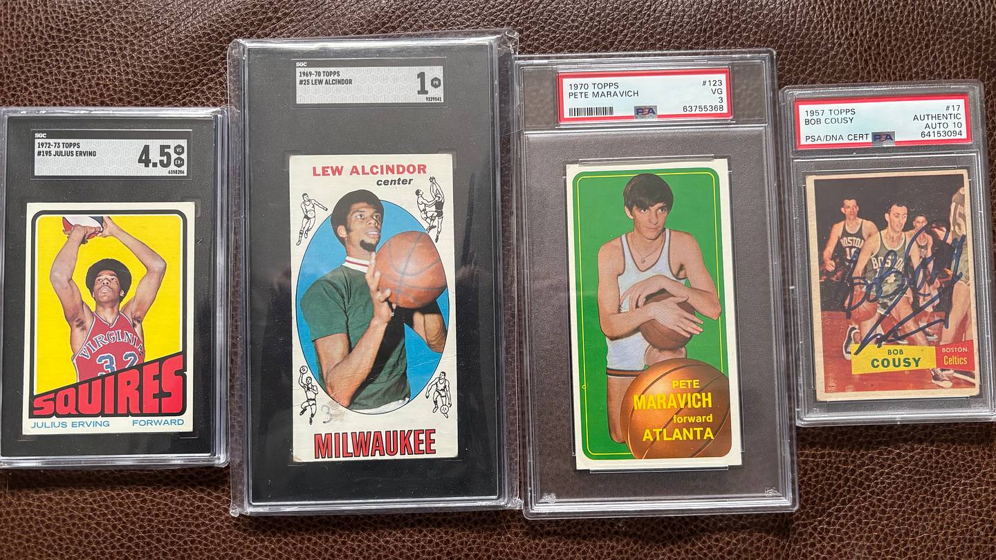 thumbnail image 2 of LB Basketball Gold Banknote – 4pcs Collectible Sport Cards 2 of 5