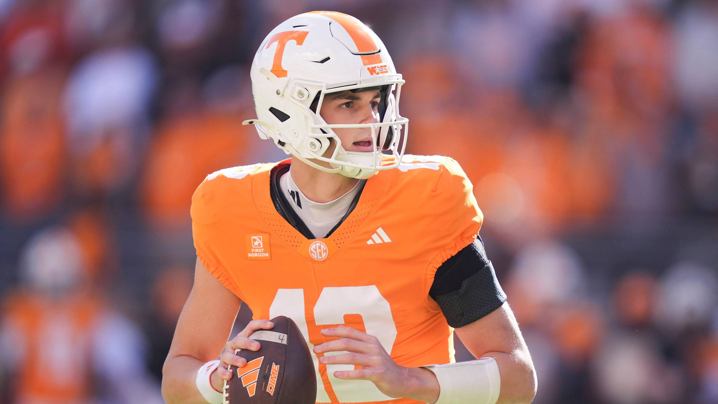 Tennessee’s Offensive Line Must Clear the Way For George MacIntyre Against South Carolina