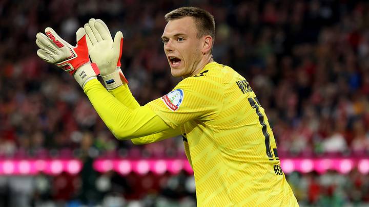 Werder-Keeper Karl Hein wird sich gegen Alexander Schlager durchsetzen müssen Werder-Keeper Karl Hein wird sich gegen Alexander Schlager durchsetzen müssen