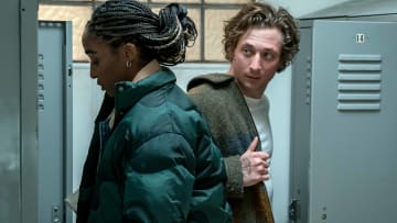 “THE BEAR” — “Beef” — Season 2, Episode 1 (Airs Thursday, June 22nd) Pictured: (l-r) Jeremy Allen White as Carmen “Carmy” Berzatto, Ayo Edebiri as Sydney Adamu. CR: Chuck Hodes/FX.