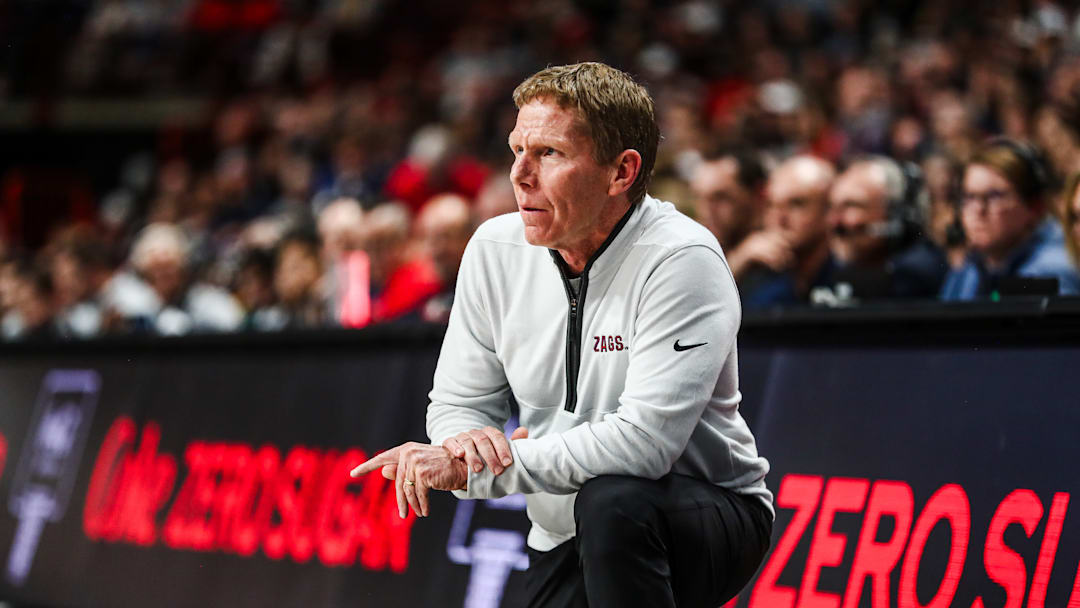 Gonzaga Bulldogs head coach Mark Few and his staff will host the No. 1-ranked player in the 2026 class, Tyran Stokes Jr., on an official visit. 