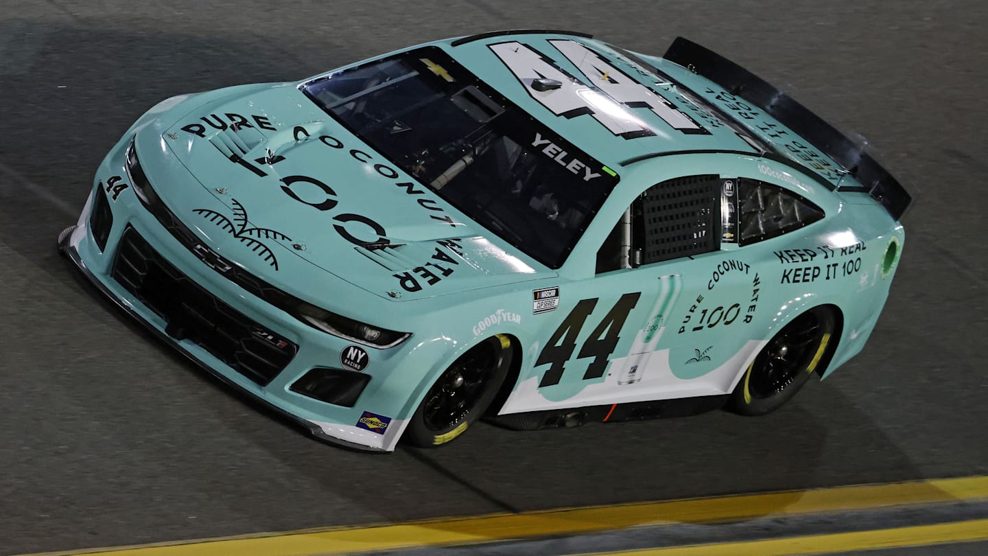38 Cars Featured on NASCAR Cup Entry List at HomesteadMiami Speedway