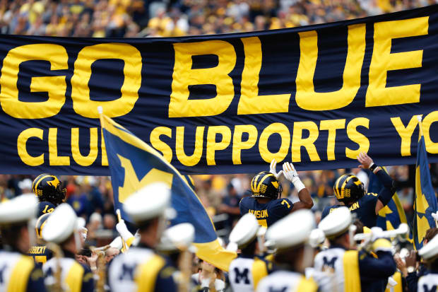 Michigan Wolverines football "Go Blue" banner