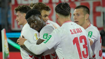 Die Spieler des 1. FC Köln beim Jubeln Die Spieler des 1. FC Köln beim Jubeln