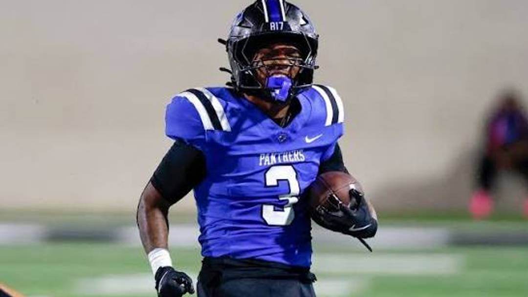 North Crowley running back G'yrell Smith