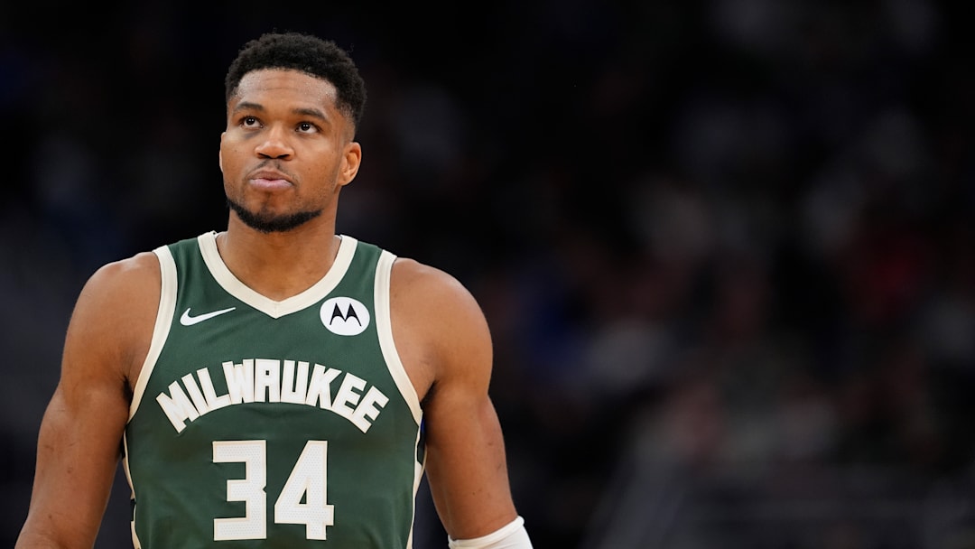 Sacramento Kings v Milwaukee Bucks Sacramento Kings v Milwaukee Bucks