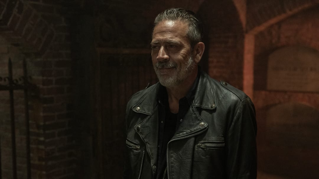Jeffrey Dean Morgan as Negan in The Walking Dead: Dead City season 2, episode 8 