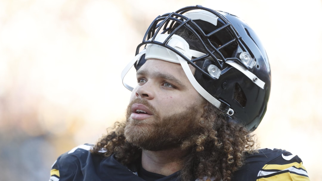 Pittsburgh Steelers defensive end Isaiahh Loudermilk (92).