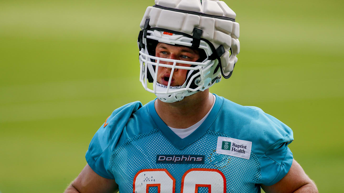 Miami Dolphins Sign DL Ben Stille Amid Defensive Line Overhaul