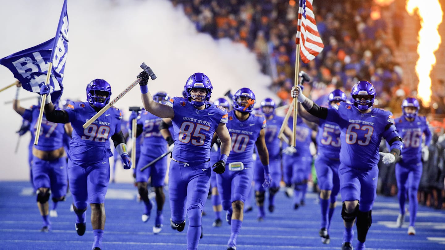 Boise State Football Officially Claim Playoff Spot Back To Back Mountain West Titles