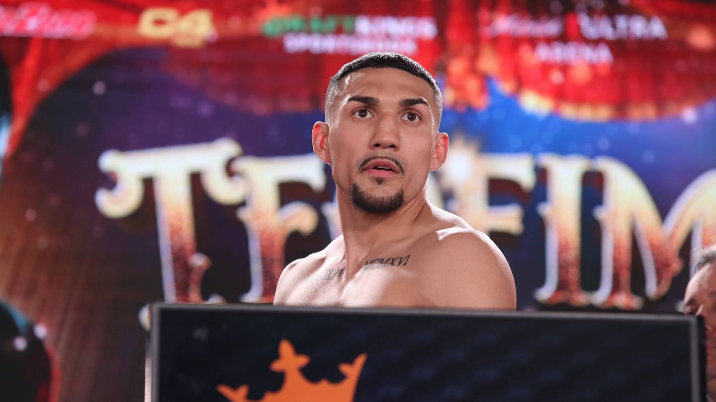 Teofimo Lopez ‘Hurt’ After Split From Trainer Ahead of Arnold Barboza Fight