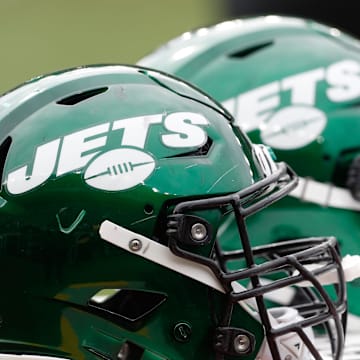Oct 2, 2022; Pittsburgh, Pennsylvania, USA;  New York Jets helmets on the sidelines against the Pittsburgh Steelers during the second quarter at Acrisure Stadium. Mandatory Credit: Charles LeClaire-Imagn Images