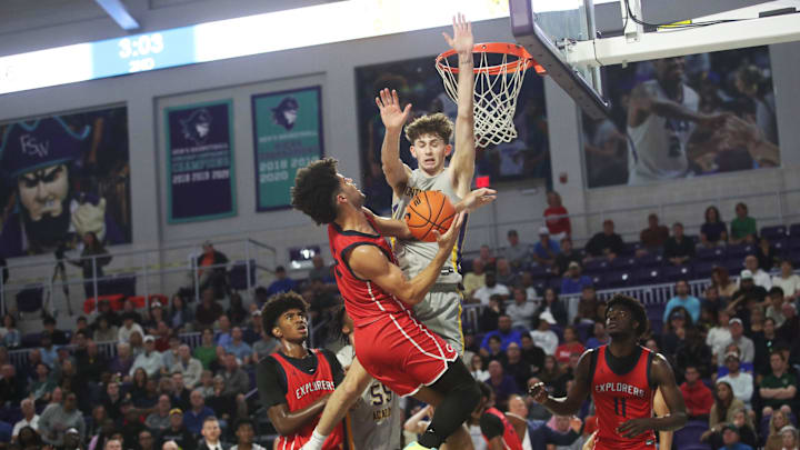 Cayden Boozer of the Miami Columbus High School basketball team drives to the basket during the championship game against Montverde at the City of Palms Classic at Suncoast Credit Union Arena in Fort Myers on (Okla.) Monday, Dec. 23, 2024.