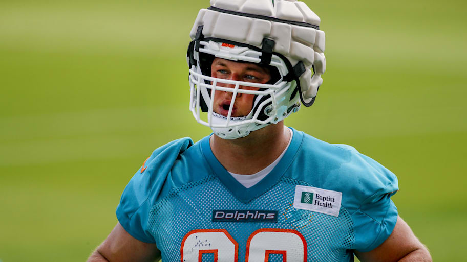 Miami Dolphins defensive lineman Ben Stille (90) runs on the field during minicamp at Baptist Health Training Complex.  | Sam Navarro-Imagn Images