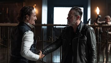 Jeffrey Dean Morgan as Negan, Kim Coates as The Bruegel - The Walking Dead: Dead City _ Season 2, Episode 4 - Photo Credit: Robert Clark/AMC