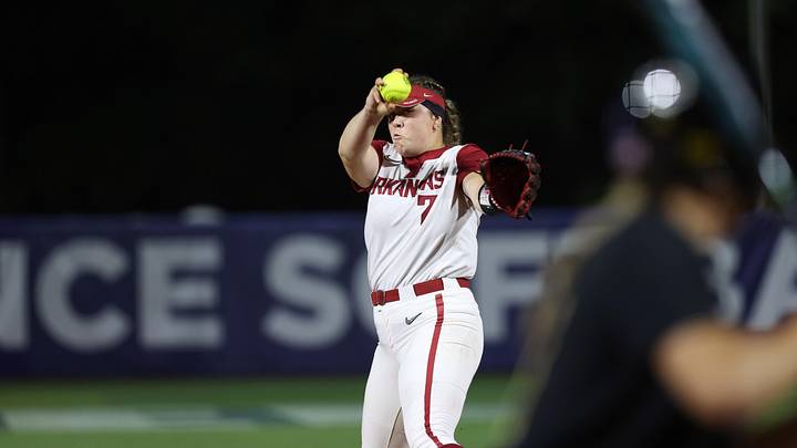 May 9, 2024; Auburn, AL, USA;  Arkansas Razorbacks starting pitcher Morgan Leinstock (7) starts to