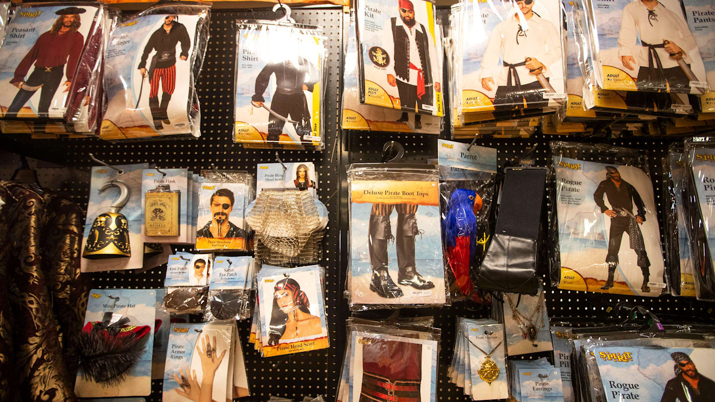 Halloween How to Dress Like a Baseball Card